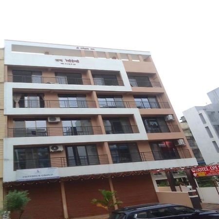Hotel Om Sai Navi Mumbai Buitenkant foto