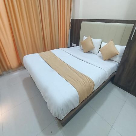 Hotel Om Sai Navi Mumbai Buitenkant foto