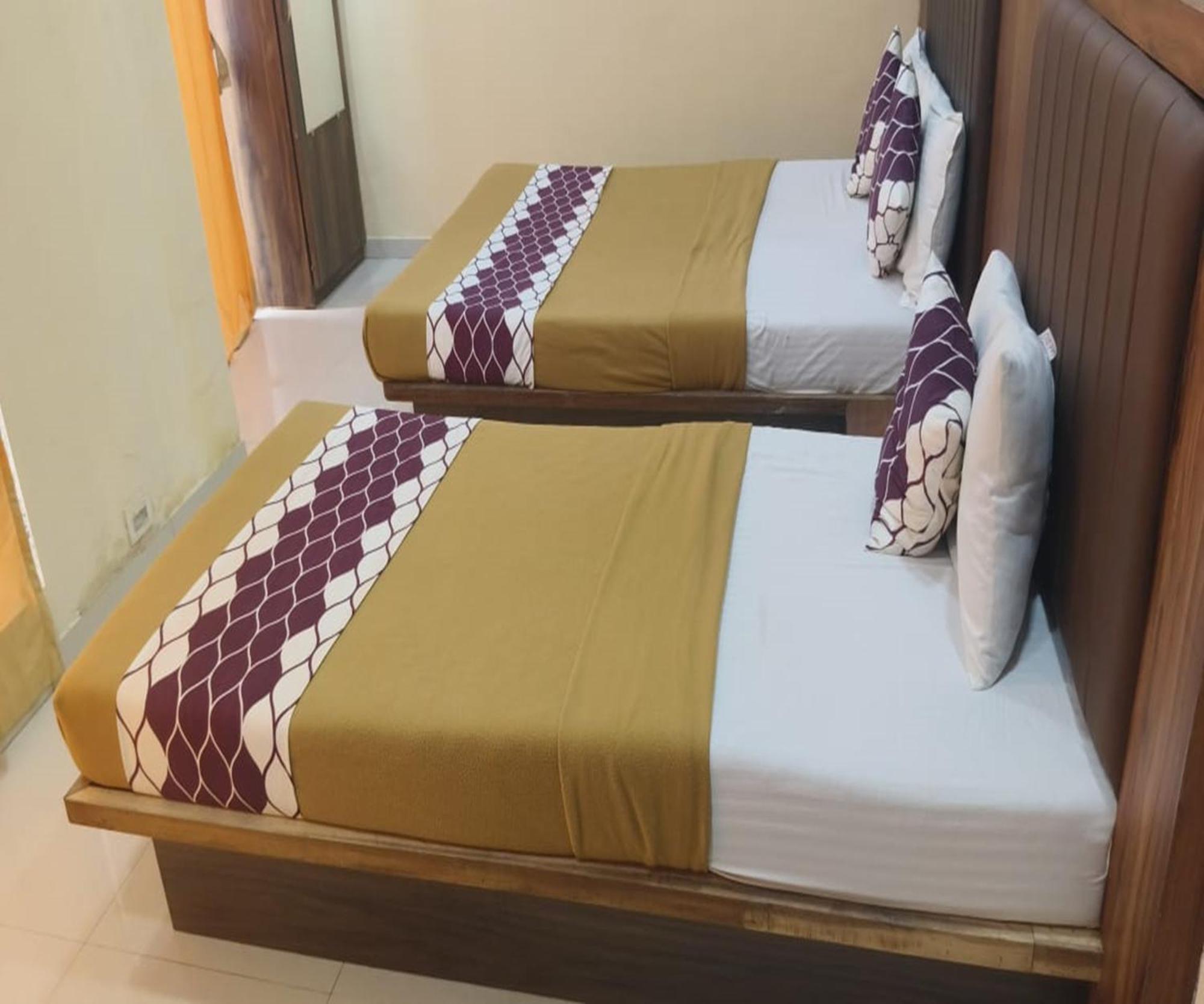 Hotel Om Sai Navi Mumbai Buitenkant foto